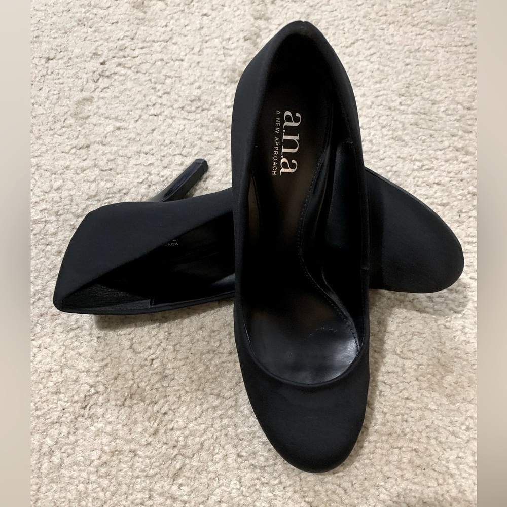 Black shoes